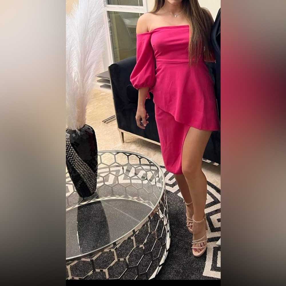 ASOS dress size  4 only worn once in perfect condition